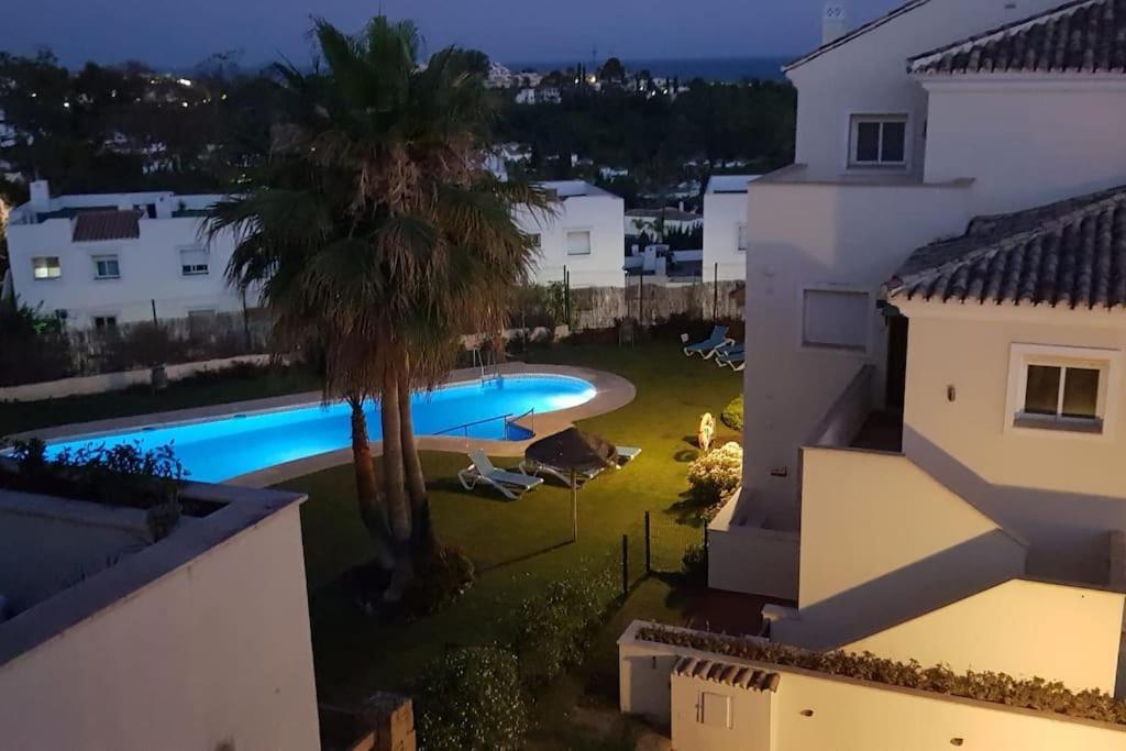 3 Bedroom Duplex Penthouse With Stunning Rooftop Solarium And See Views Apartamento Marbella