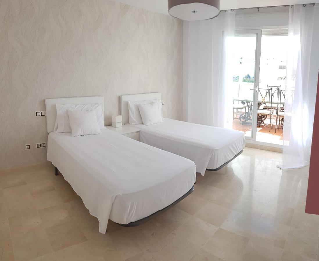 Apartamento 3 Bedroom Duplex Penthouse With Stunning Rooftop Solarium And See Views