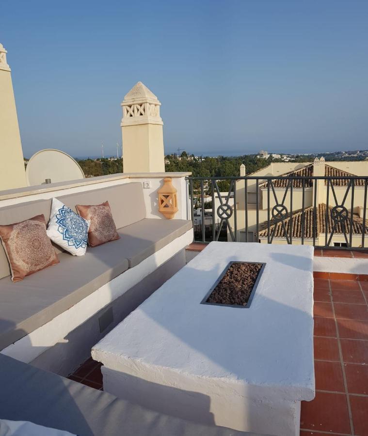 3 Bedroom Duplex Penthouse With Stunning Rooftop Solarium And See Views Apartamento Marbella