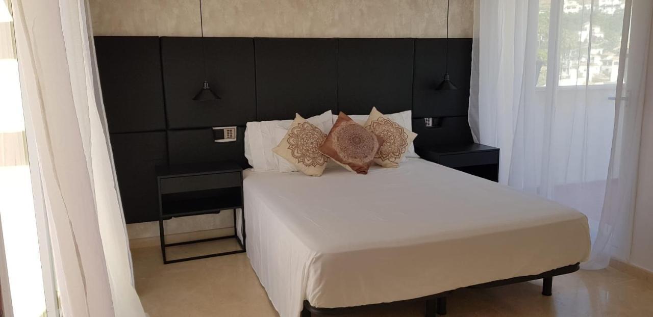 Apartamento 3 Bedroom Duplex Penthouse With Stunning Rooftop Solarium And See Views Marbella