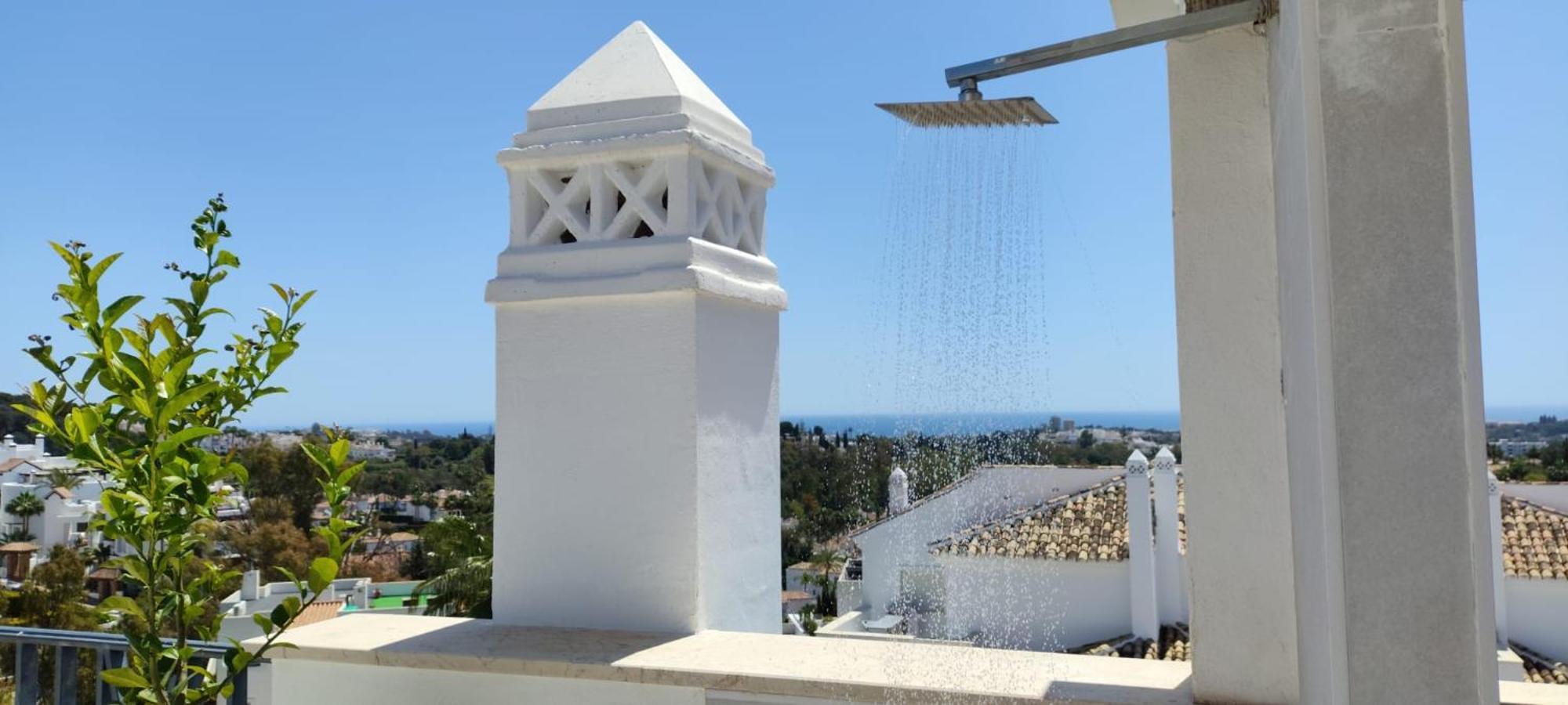 3 Bedroom Duplex Penthouse With Stunning Rooftop Solarium And See Views Apartamento Marbella