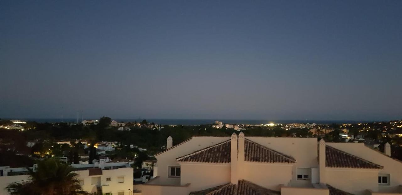 3 Bedroom Duplex Penthouse With Stunning Rooftop Solarium And Views *